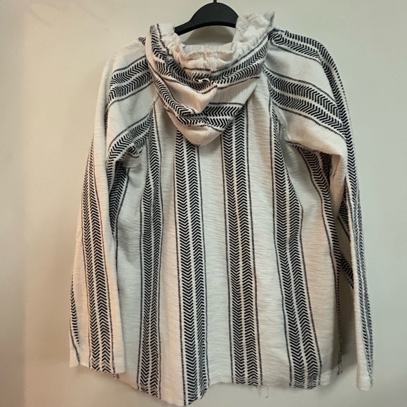Ocean Drive Soft Poncho - Picture 7 of 10